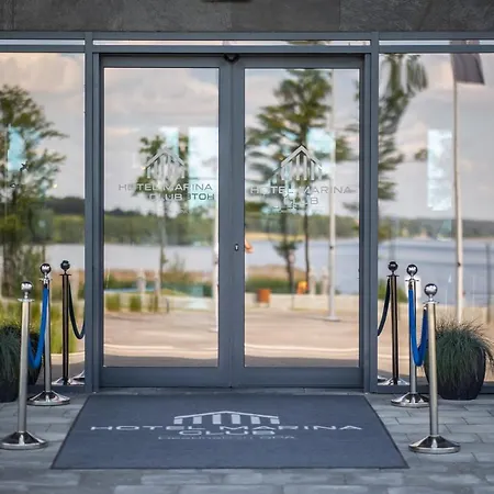 Szálloda Marina Club 5*