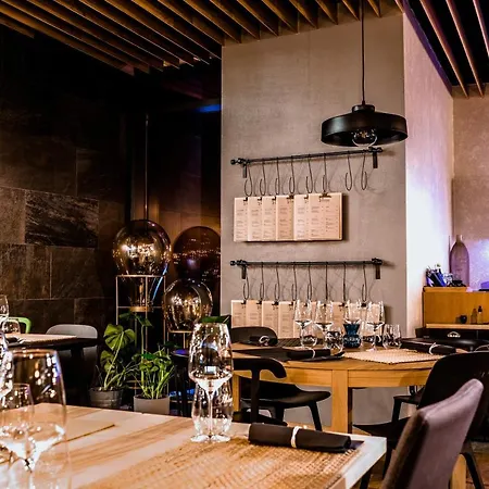 Marina Club Szálloda 5*