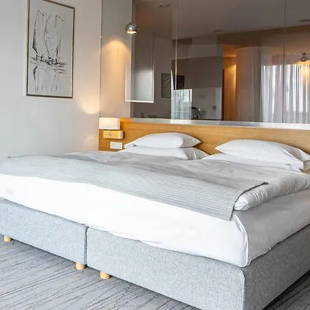 Marina Club Hotel 5*