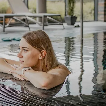 Marina Club Szálloda 5*