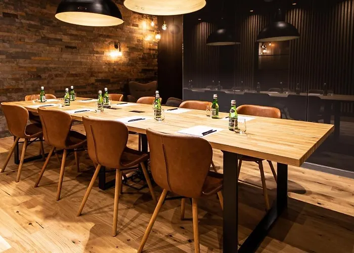 Marina Club מלון 5*