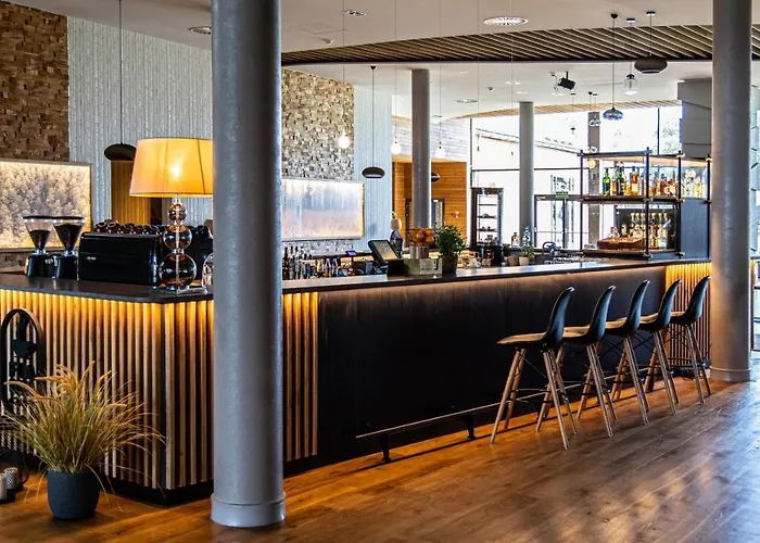 מלון Marina Club אולז'טין