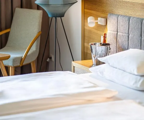 Marina Club Hotel Olsztyn (Warmian-Masurian)