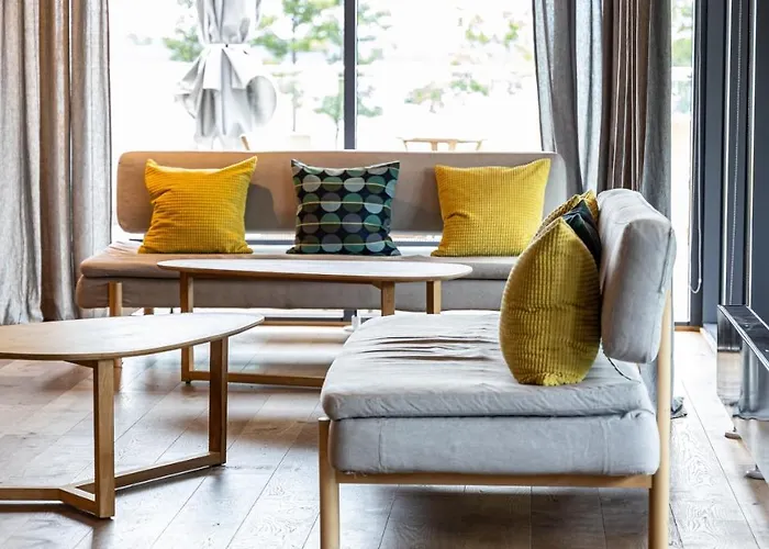 מלון Marina Club 5*