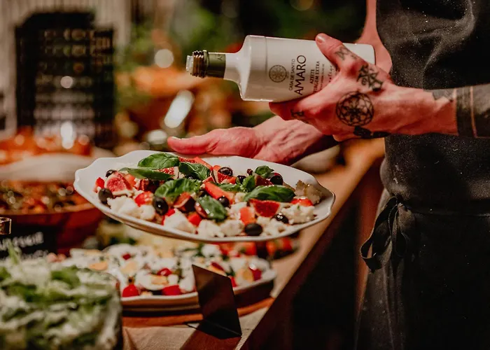 Marina Club מלון 5*